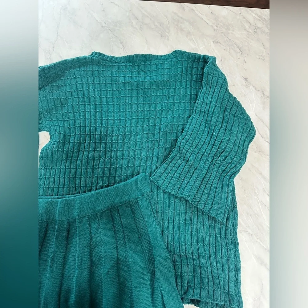 FP lookalike sweater & skirt set​​​ - Picture 4 of 4